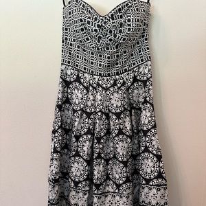 WHBM Strapless Sweetheart Mini Dress 100% silk black/White Size 4
